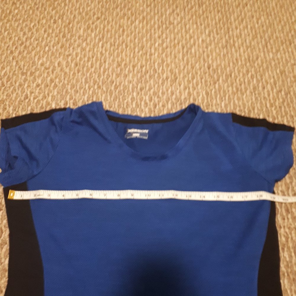 Two t-shirts - Picture 6 of 11